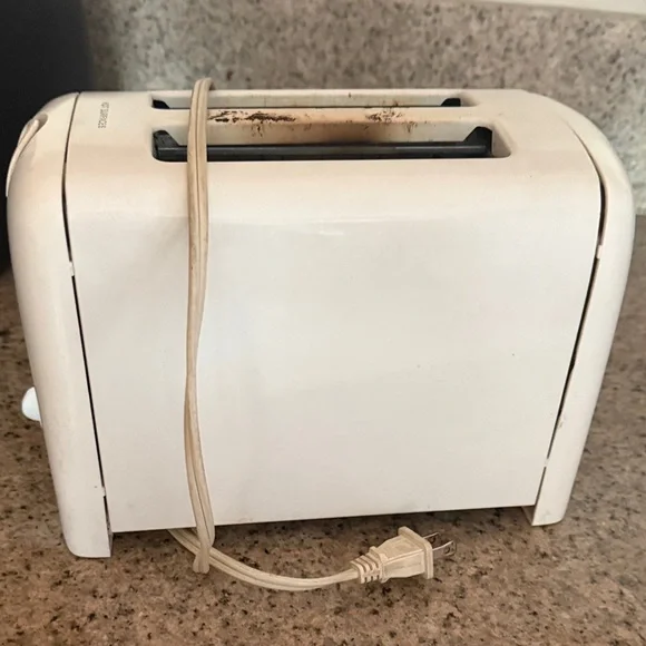White Toaster - Picture 4 of 4